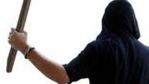 Au pus capăt tradiţiei! Tradiţionala bătaie cu bâtele de la Ruginoasa, împiedicată de jandarmi