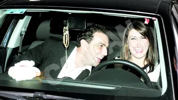 Actrita despre care se spune ca ar avea un copil cu Banica Jr. si-a gasit linistea langa un fost stripper! De la rock'n roll, la dansuri erotice