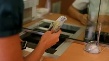 S-a dat lege! Ce se întâmplă cu oamenii care îşi ţin banii în bănci? A intrat în vigoare de pe 9 martie, în toată România