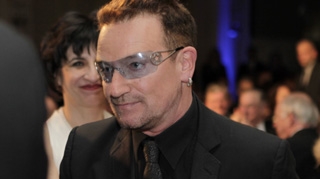 Colaborare de senzatie! David Guetta va produce cateva piese pentru U2!