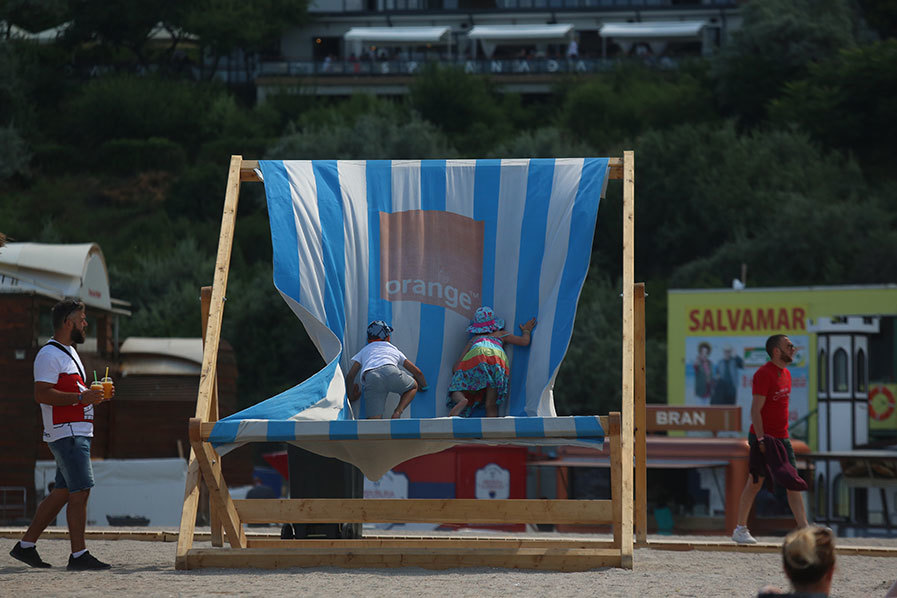 Festivalul NEVERSEA s-a incheiat! Artistii au facut un show de senzatie iar balonul Orange de duminică a fost uau!