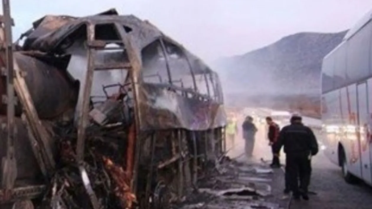 Zeci de morți după ce un autobuz a luat foc în Zimbabwe