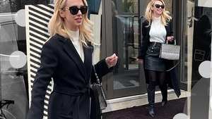Andreea Bălan, cu mască, fără mască! + Ce s-a întâmplat cu mașina ei. A reglat totul după Crăciun!
