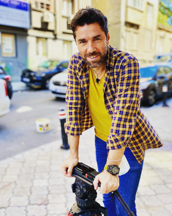 Cum a petrecut Alex Dima de 1 Mai alături de iubita gravidă şi fiica sa. Imaginile vorbesc de la sine!