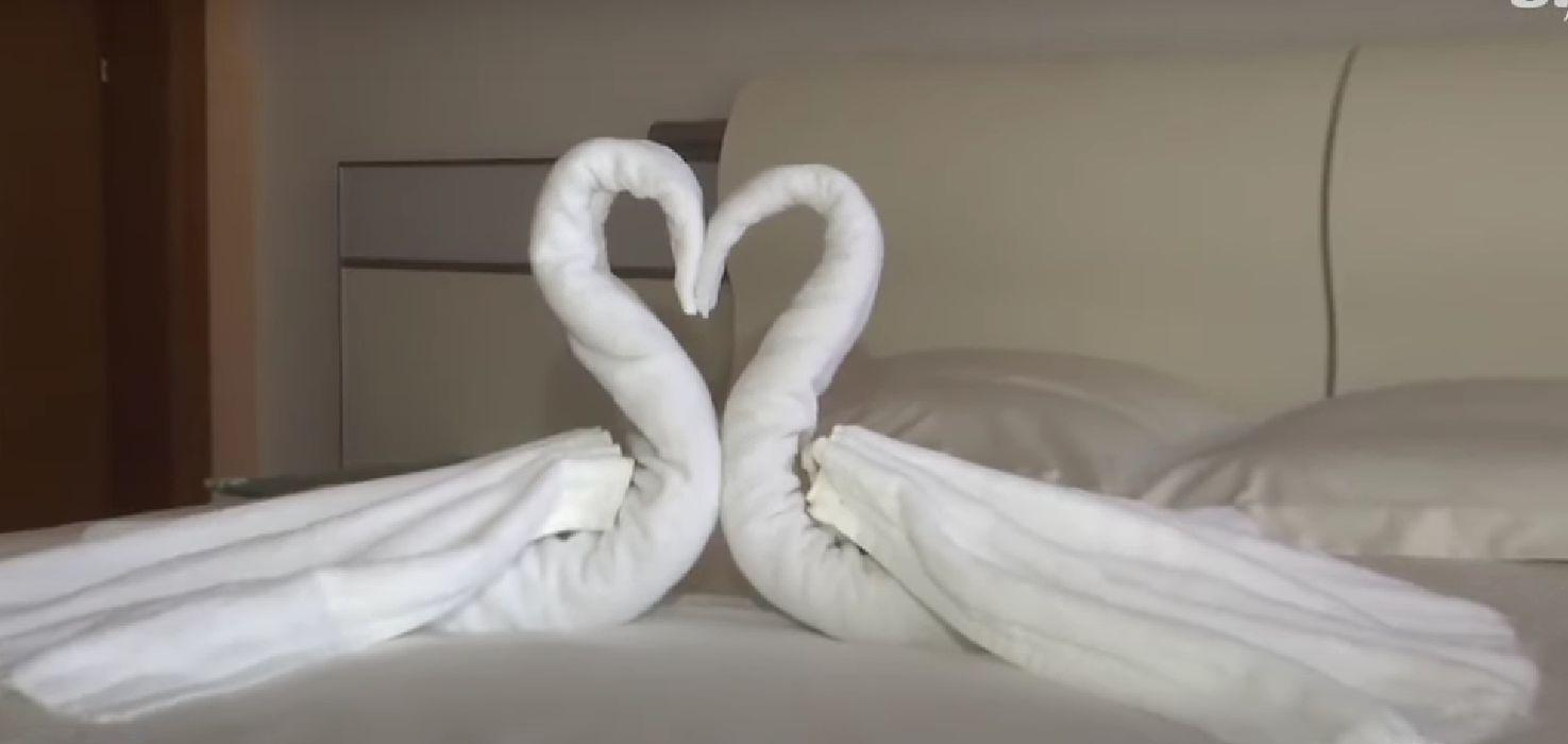 Cum arată apartamentul de 200 mp în care locuiește Regina Întunericului? Imagini rare din casa Gabrielei Lucuțar