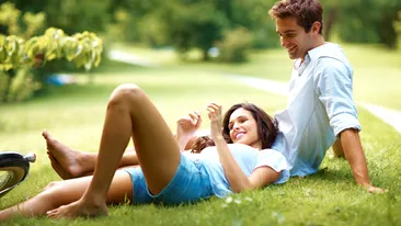 Ce crezi ca te face cu adevarat fericit? Uite ce spun oamenii de stiinta!