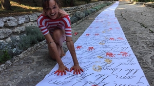 Stilista Laura Vargalui SOCHEAZA din nou! "Am vorbit cu acest sarpe sa se materializeze in patul...."