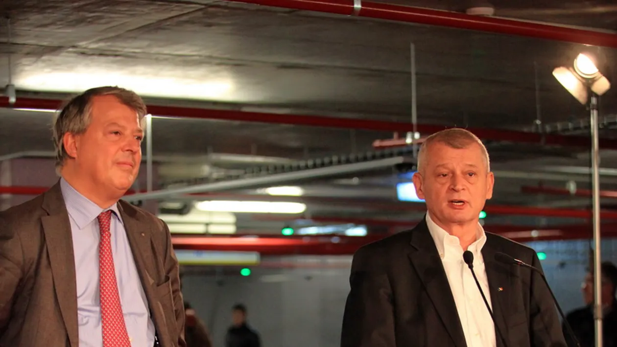 Primarul Oprescu a inaugurat parcarea de la Universitate. Vezi aici cum arata si cat te costa sa-ti lasi masina acolo!