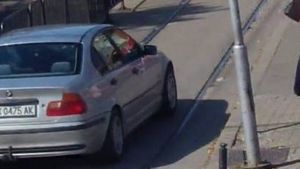 A intrat cu BMW-ul în centrul pietonal din Timişoara şi a ameninţat trecătorii că-i calcă! 
