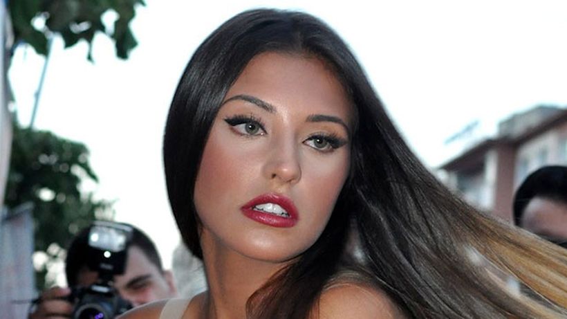 Alex Velea nu e barbatul visurilor ei? Antonia a ajuns pe site-urile de matrimoniale din Germania si „racoleaza” clienti romani