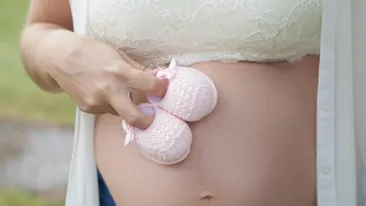 Bucurie mare în showbiz! La doi ani de la divorț, celebra artistă a devenit din nou mamă