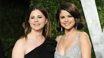 Selena Gomez și mama ei, date în judecată de două companii. Care sunt acuzațiile