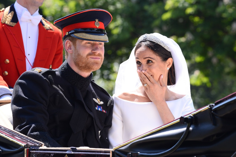 Prințul Harry și Meghan Markle au avut o nuntă ca-n povești, însă au renunțat la unele dintre tradițiile regale
