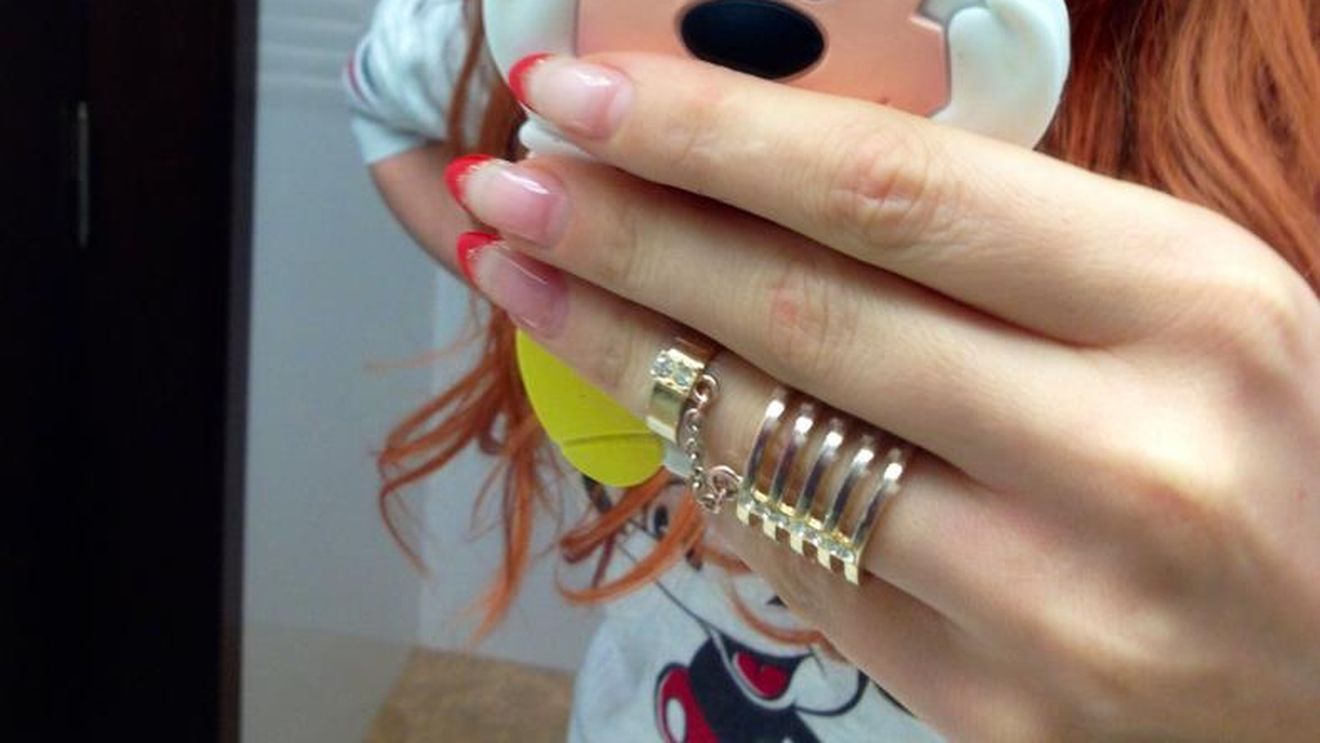 Elena Gheorghe si-a ignorat sotul intreaga seara fiind capitvata de un personaj amuzant! Vezi cine a luat locul lui Cornel!