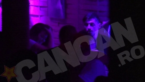 Memelusa se razbuna! L-a ignorat toata noaptea pe Turcu jr si a avut ochi doar pentru fiul altui miliardar!