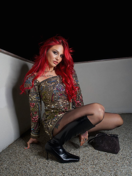 O recunoști? Fetița din fotografie este una dintre cele mai controversate influencerițe din România
