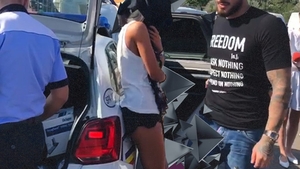 Bianca Drăgușanu, oprită în trafic pe autostradă! Polițiștii au intrat în alertă: “Șoferul a consumat substanțe interzise!” + Prima reacție a divei