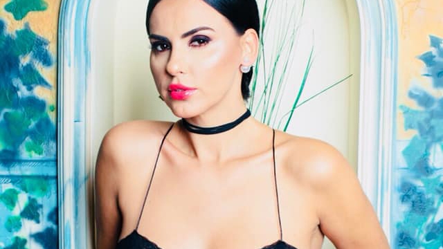 Lavinia Pîrva, cu burtica de gravidă la vedere! Vedeta radiază de fericire