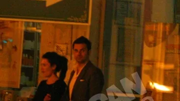 Andrei Badiu s-a intalnit la ceas de seara cu o avocata, in Centrul Vechi! Consolat de o fosta colega de liceu!