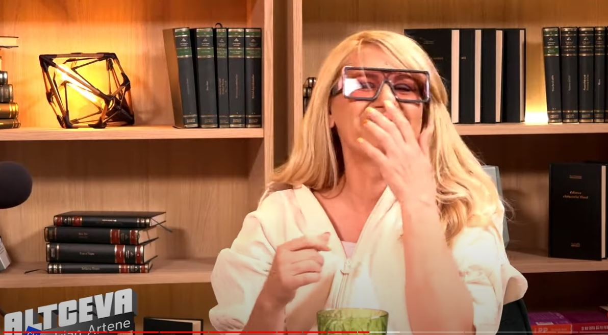 Cum a ajuns Nicola să se facă de râs la plajă