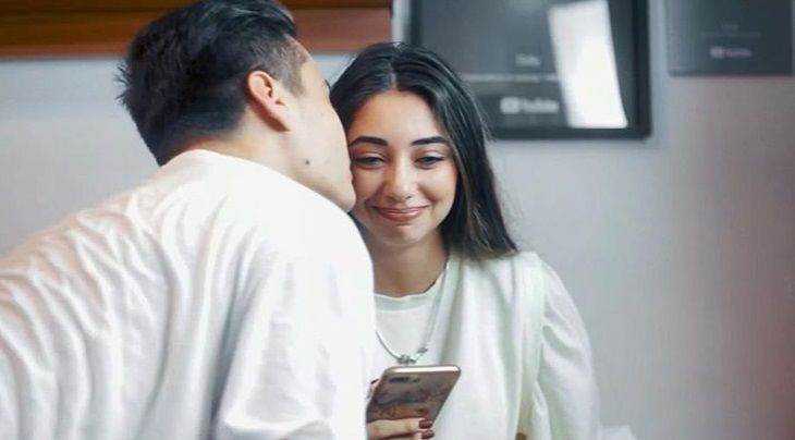 Ea este ”prințesa” lui Selly! Are sute de mii de urmăritori pe Instagram