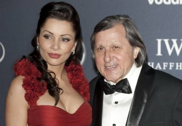 N-o să-ți vină să crezi cum e trecută Brigitte în telefonul lui Ilie Năstase