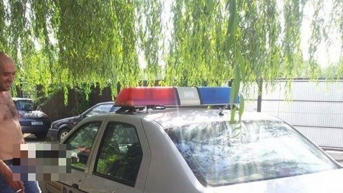 A fost prins urinând pe maşina Poliţiei! E o PREMIERĂ ce i s-a întâmplat apoi ieşeanului