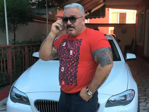 Nu e 1 aprilie, e chiar Sile Cămătaru în aceste poze! Condamnat la 279 de ani de închisoare, celebrul interlop a ales mântuirea sufletului