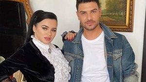 Carmen de la Sălciua si Karym, cuplul momentului! Anunțul făcut de cei doi artiști: ”Trebuie să acceptăm!” VIDEO