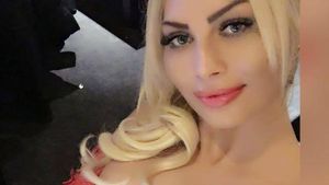 Cristina a dat petrecere mare pentru a sărbători divorţul de Nicolae Guţă! Nu s-a uitat la bani şi a cumpărat zeci de cadouri pentru familia ei