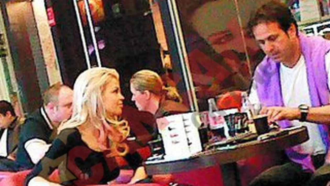 Levy s-a tratat cu o blonda apetisanta