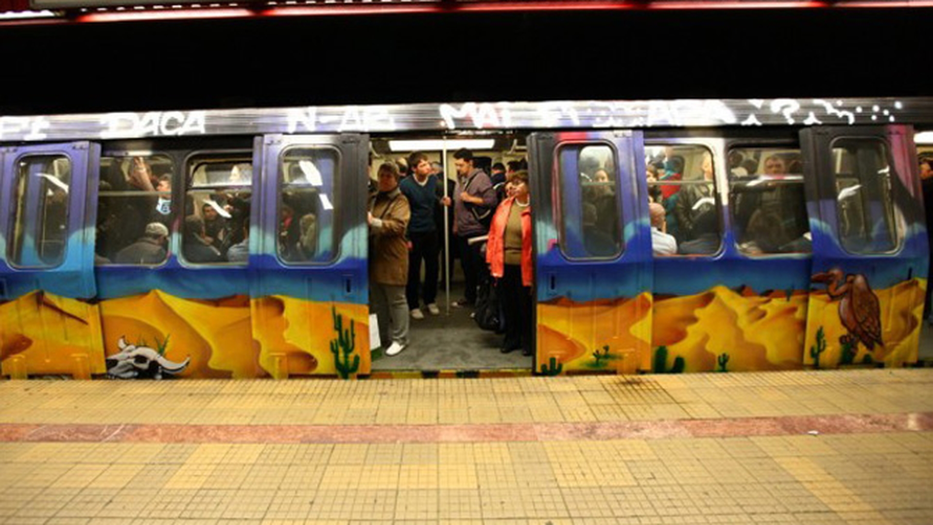 Bucurestiul se schimba! Uite cum arata cea mai vesela garnitura de metrou din Capitala!