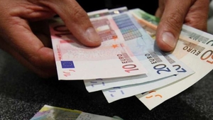 Curs valutar 2 octombrie 2019. Ce se întâmplă cu euro în această dimineață