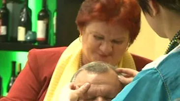 De ziua lui, Cristian Tantareanu a dat peste doi tarani la restaurant! Si-au bagat mainile in mancarea lui si s-au urcat cu picioarele pe masa!