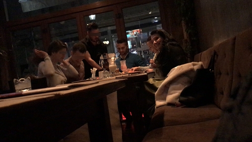 Imagini în exclusivitate. Şefa de la Sănătate i-a făcut ”dosarul” sexy-corporatistei. Doamna ministru şi-a ”anchetat” nora la cină! CANCAN.ro are detalii despre frumuşica de 28 de ani care i-a furat inima fiului Sorinei Pintea