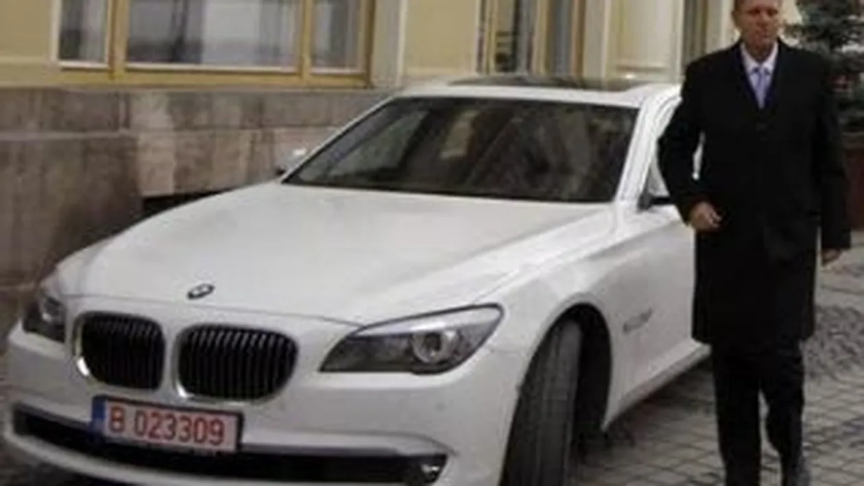 Klaus Iohannis a facut accident cu masina de serviciu, un BMW in valoare de 100.000 de euro