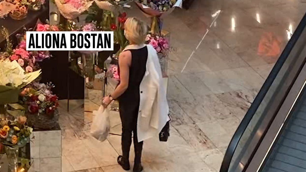 Regina "Purcari” la florăria din mall