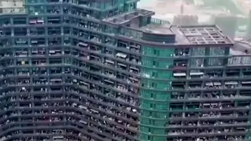 Blocul în care locuiesc 20.000 de oameni. Este cel mai mare din lume. Ce nu au voie să facă locatarii