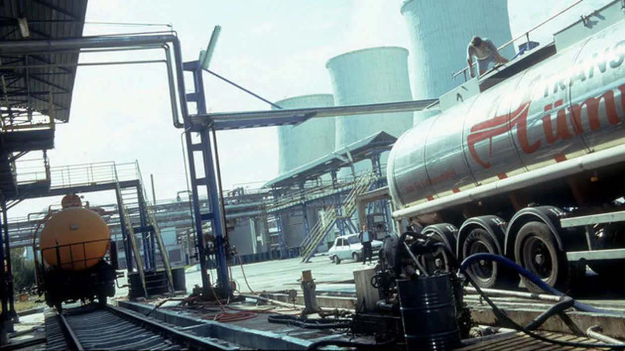 Salariile in companiile de stat cresc cu 3%. Indemnizatiile sefilor raman plafonate