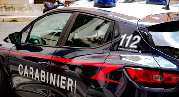 O româncă de 20 de ani a comis-o grav în Italia! Acuzată că seda bătrâni, apoi le fura banii