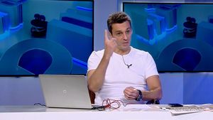 Acuzații grave și replici acide la Antena 3! Mircea Badea, atac fără precedent la adresa site-ului televiziunii la care lucrează