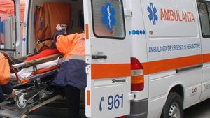 13 persoane implicate într-un grav accident în județul Botoșani. Una dintre victime, în stop cardiac