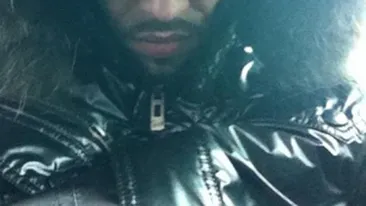 Ghinionistul ghinionistilor! Alex Velea si-a facut un obicei din a ramane inzapezit! Vezi cum tremura de frig artistul