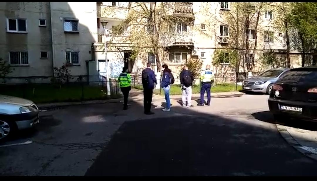 Sinucidere în Capitală. Un bătrân s-a aruncat de la etajul 8 al unui bloc