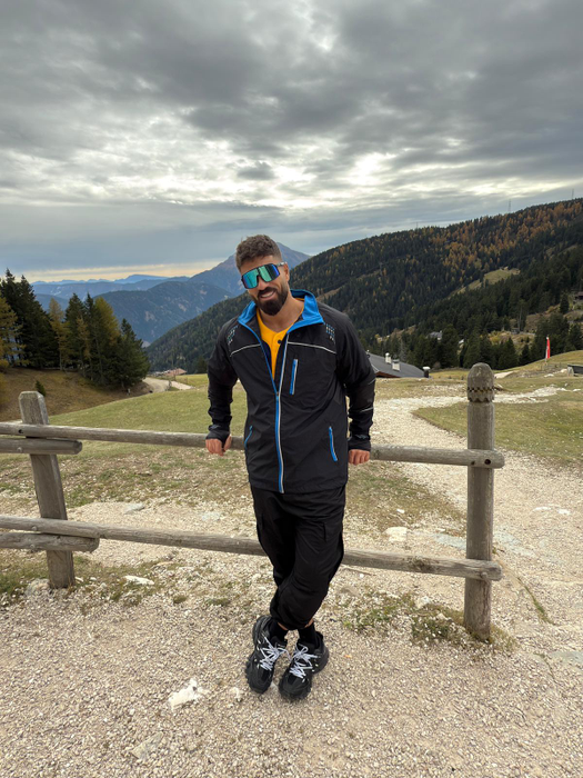 Beni de la ”Insula Iubirii” își caută liniștea la biserică. (SURSA: ARHIVĂ PERSONALĂ)