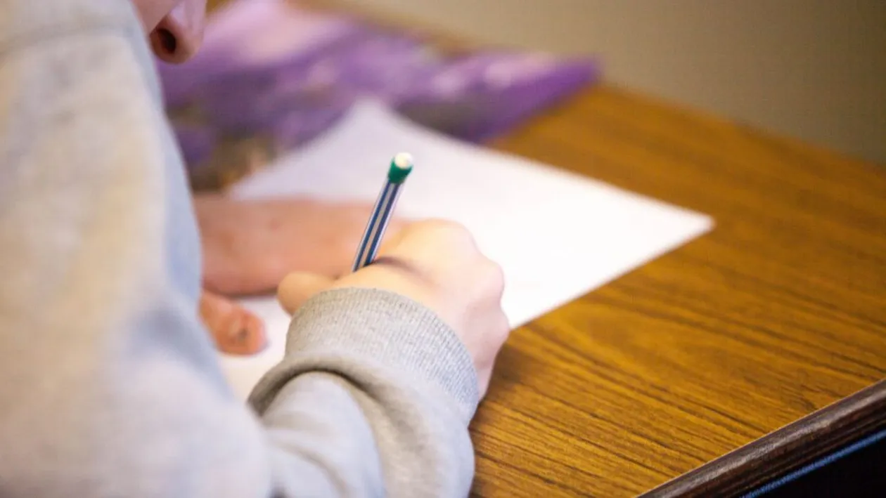 Bacalaureat 2019 toamnă. Elevii susțin proba de evaluare a competențelor lingvistice de comunicare orală în limba română