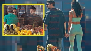Ipostaza în care nu l-ai mai văzut pe Mario Fresh! La tarabă, de mână cu iubita!