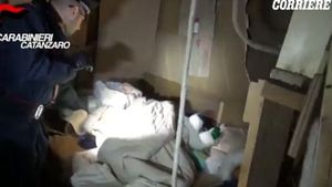Ea este romanca torturata in Italia timp de 10 ani! A fost violata si tinuta in lanturi: chiar si fiul ei a fost obligat sa isi abuzeze mama