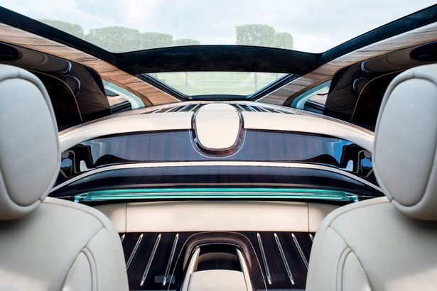 Automobilul este în topul luxului şi seamănă...cu un yacht