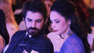 Fanii au dat-o de gol! De ce scrie ANDREEA MARIN mesaje misterioase doar în limba engleză!